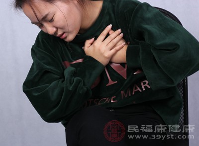 保持樂觀心態(tài)，避免情緒緊張和焦慮，以防加重病情，影響恢復(fù)